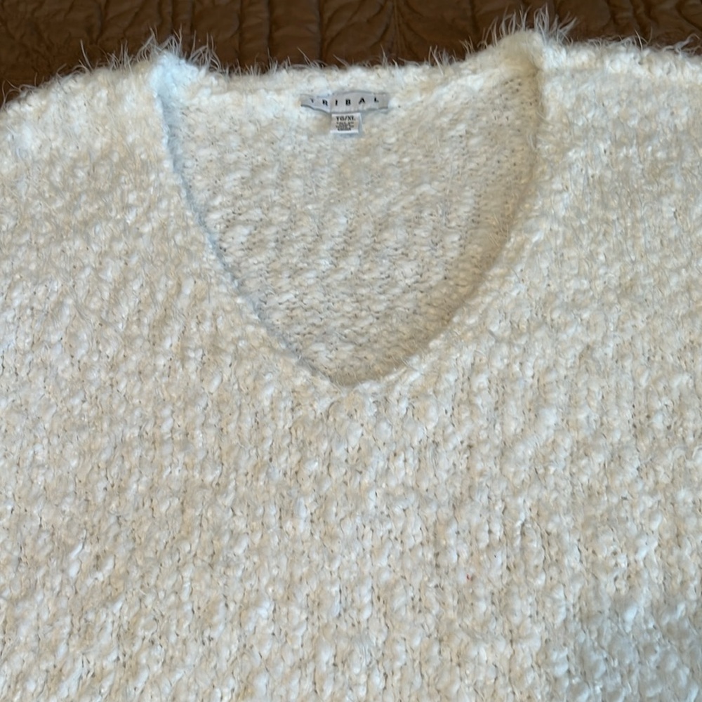 Beautiful Tribal Ivory Sweater - Picture 5 of 11